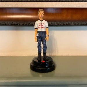 Napoleon Dynamite Vote For Pedro 8" Talking Doll Figure  18 Movie Quotes 2005